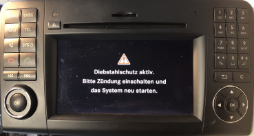 Reparatur Mercedes Benz HeadUnit Comand APS NTG2.5 Navigationssystem Gerät zeigt immer Diebstahlschutz aktiv bzw AntiTheft protection activated an